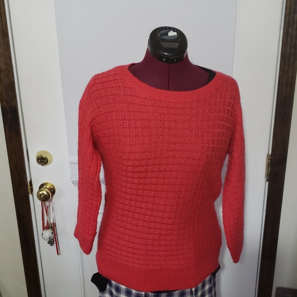 Ann Taylor 3/4 sleeve sweater
